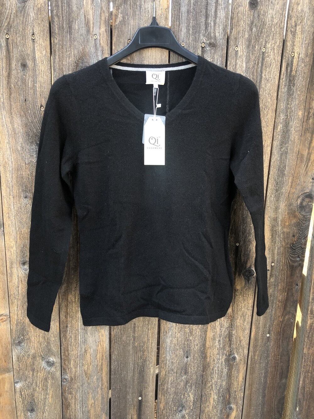Qi Cashmere Women’s V-Neck Sweater Black Sz L